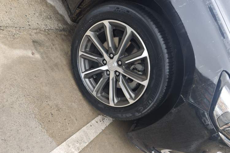 Used Buick LaCrosse 2020 652T Luxury Version Right Front Wheel Hub