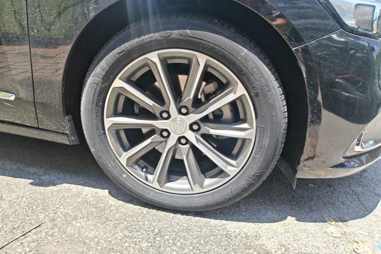 Used Buick LaCrosse 2020 652T Luxury Version Right Front Wheel Hub
