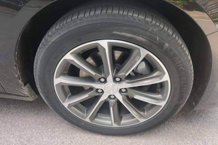 Used Buick LaCrosse 2020 652T Prestige Edition Right Front Wheel Hub