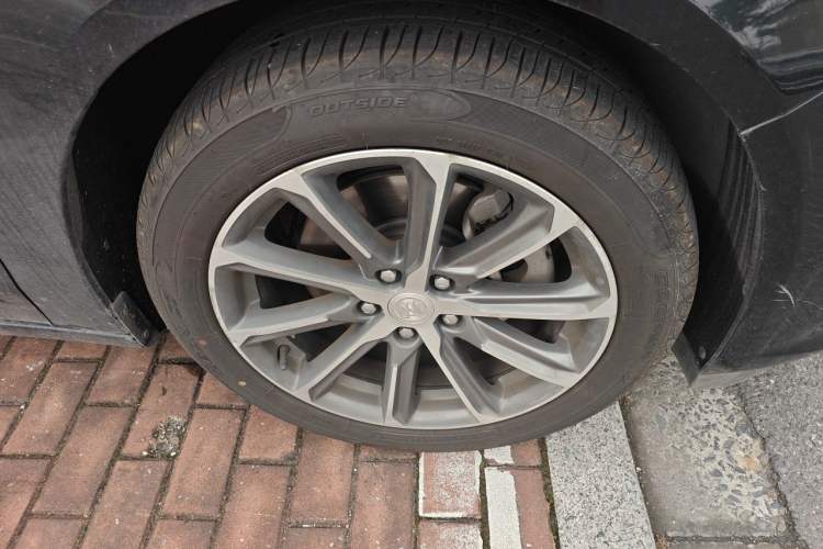 Used Buick LaCrosse 2020 652T Luxury Version Right Front Wheel Hub
