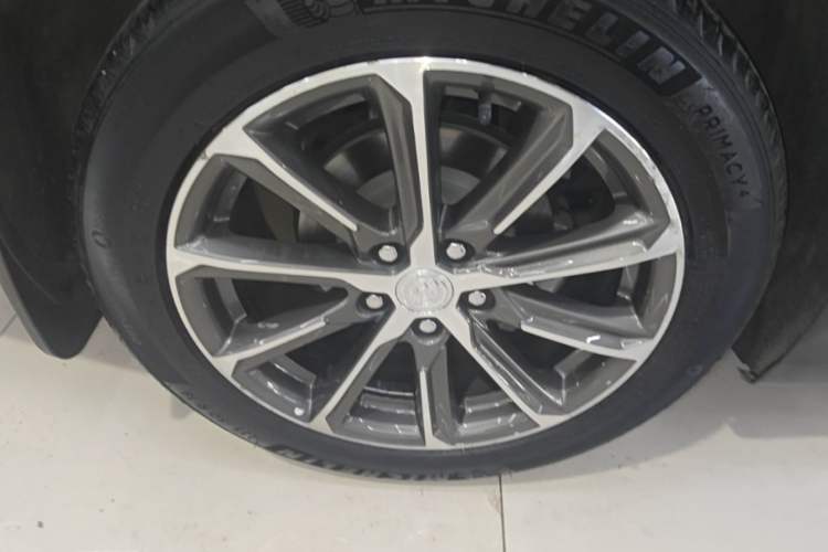 Used Buick LaCrosse 2020 652T Luxury Version Right Rear Wheel Hub