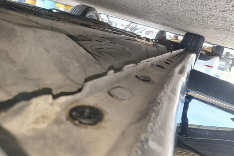 Used Buick LaCrosse 2020 652T Luxury Version Right Side Sill