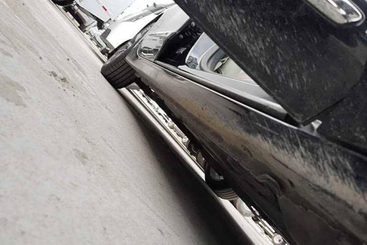 Used Buick LaCrosse 2020 652T Elite Edition Right Side Sill