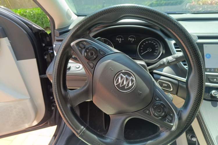 Used Buick LaCrosse 2020 652T Elite Edition Steering Wheel
