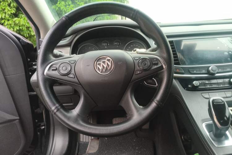 Used Buick LaCrosse 2020 652T Luxury Version Steering Wheel