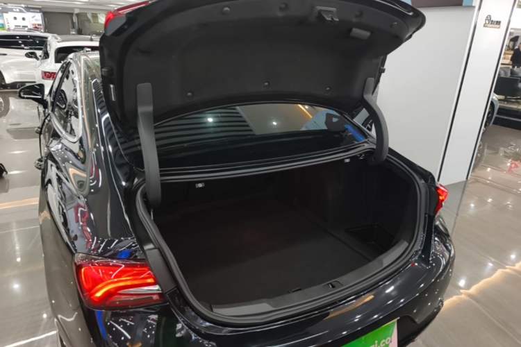 Used Buick LaCrosse 2020 652T Luxury Version Trunk