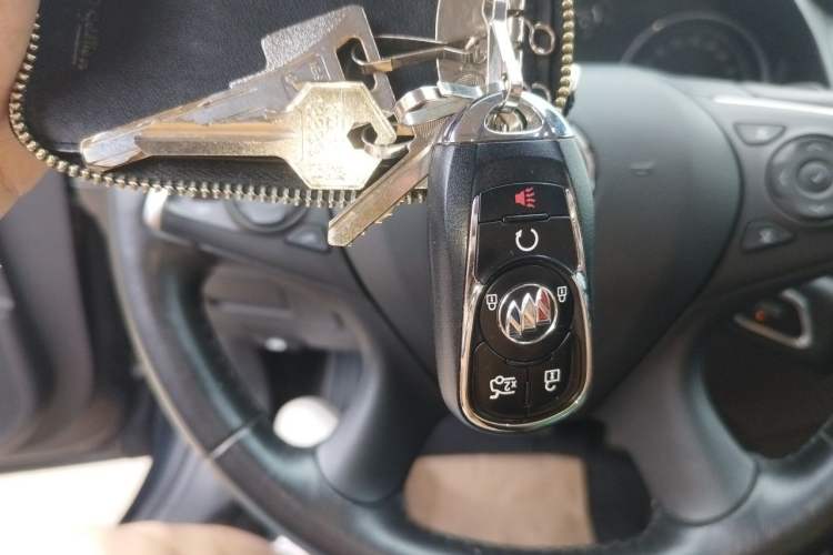 Used Buick LaCrosse 2020 652T Luxury Version Vehicle Key