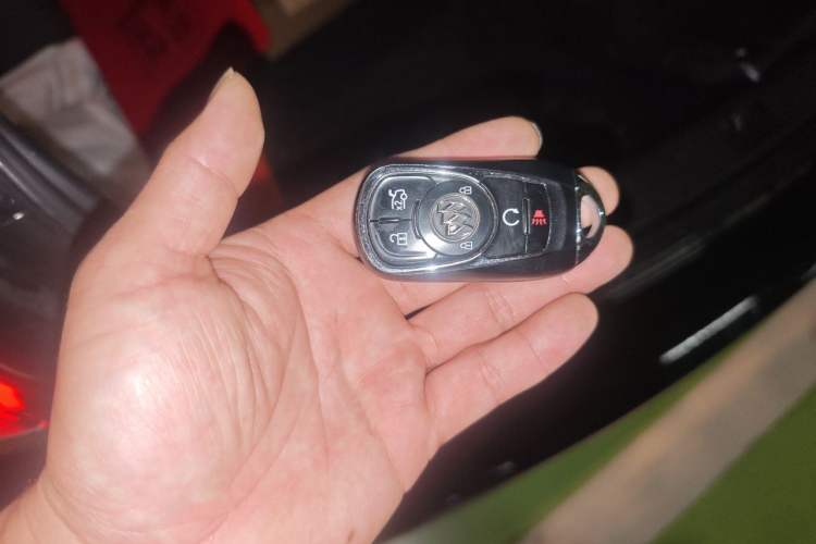 Used Buick LaCrosse 2020 652T Luxury Version Vehicle Key