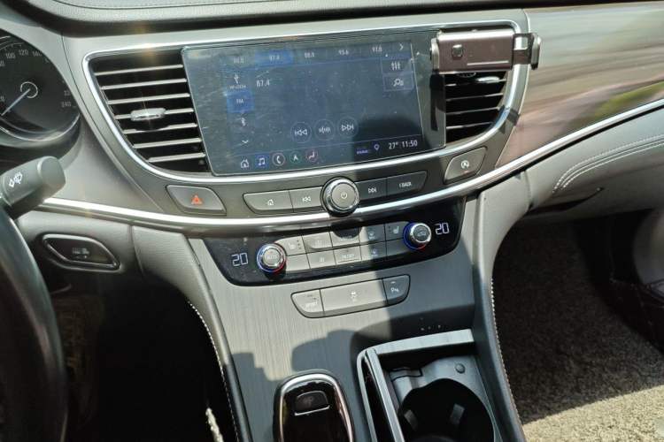 Used Buick LaCrosse 2020 652T Luxury Version Audio And AC Panel