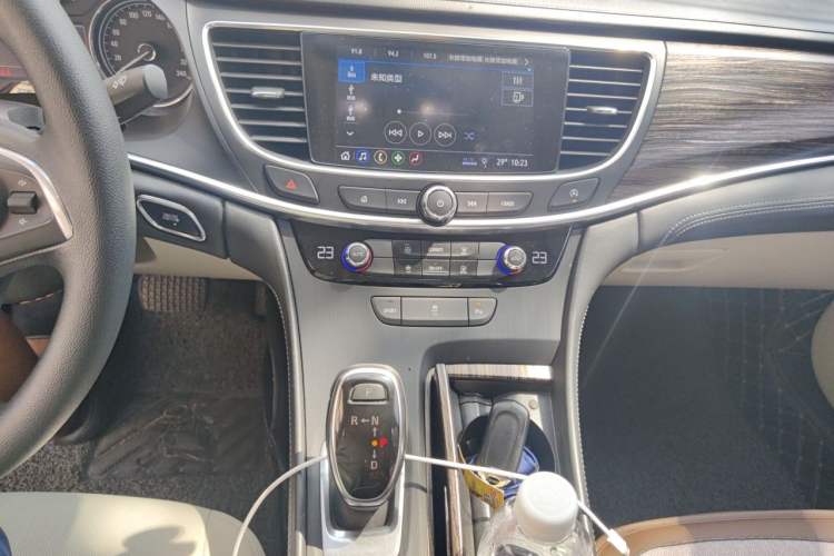 Used Buick LaCrosse 2020 652T Elite Edition Audio And AC Panel