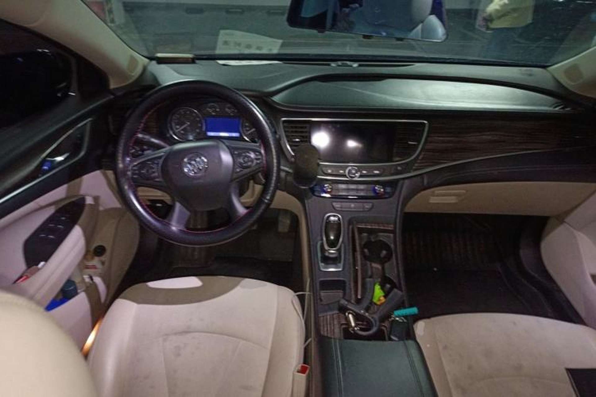 Used Buick LaCrosse 2020 652T Elite Edition Center Console
