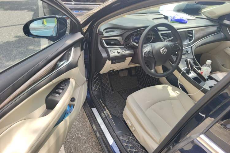 Used Buick LaCrosse 2020 652T Elite Edition Driver Seat