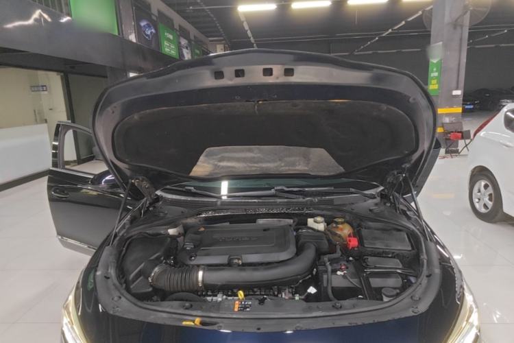 Used Buick LaCrosse 2020 652T Luxury Version Engine Bay