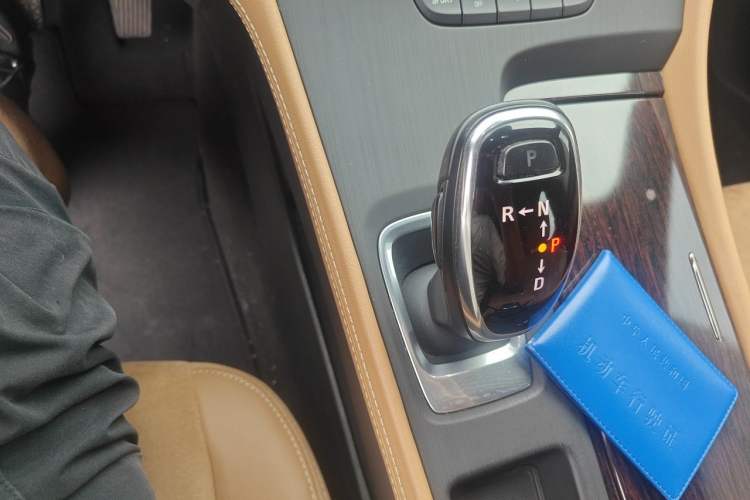 Used Buick LaCrosse 2020 652T Prestige Edition Gear Lever