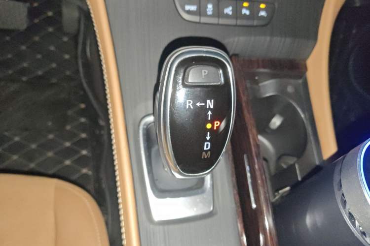 Used Buick LaCrosse 2020 652T Prestige Edition Gear Lever