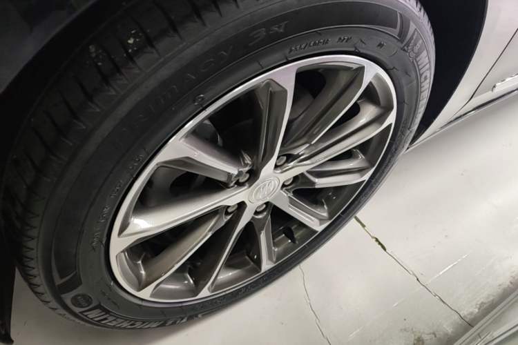 Used Buick LaCrosse 2020 652T Luxury Version Left Front Wheel Hub
