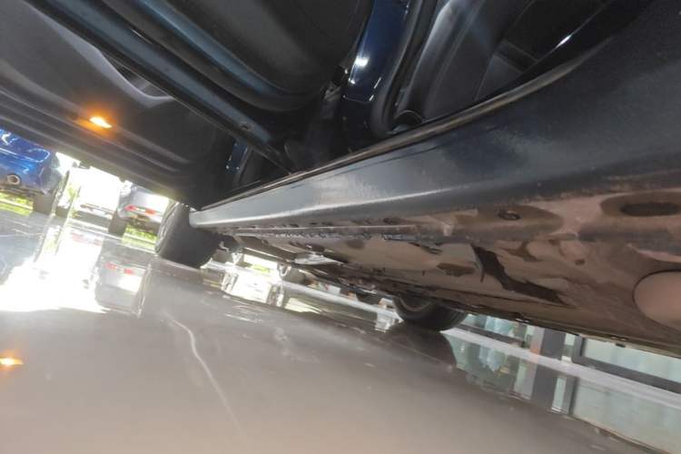 Used Buick LaCrosse 2020 652T Luxury Version Left Side Sill