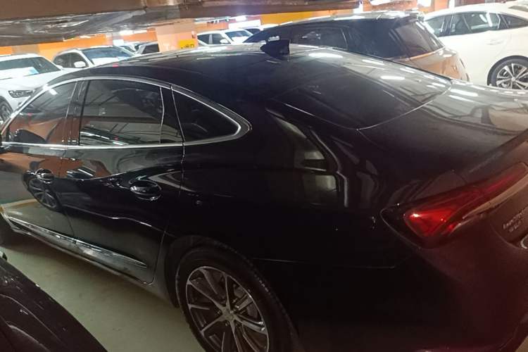 Used Buick LaCrosse 2020 652T Luxury Version Rear Left 45 Deg