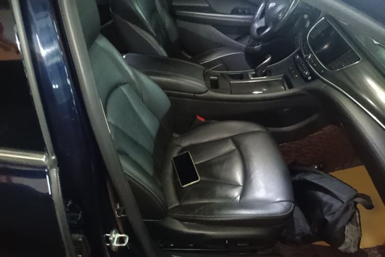 Used Buick LaCrosse 2020 652T Luxury Version Right Front Seat