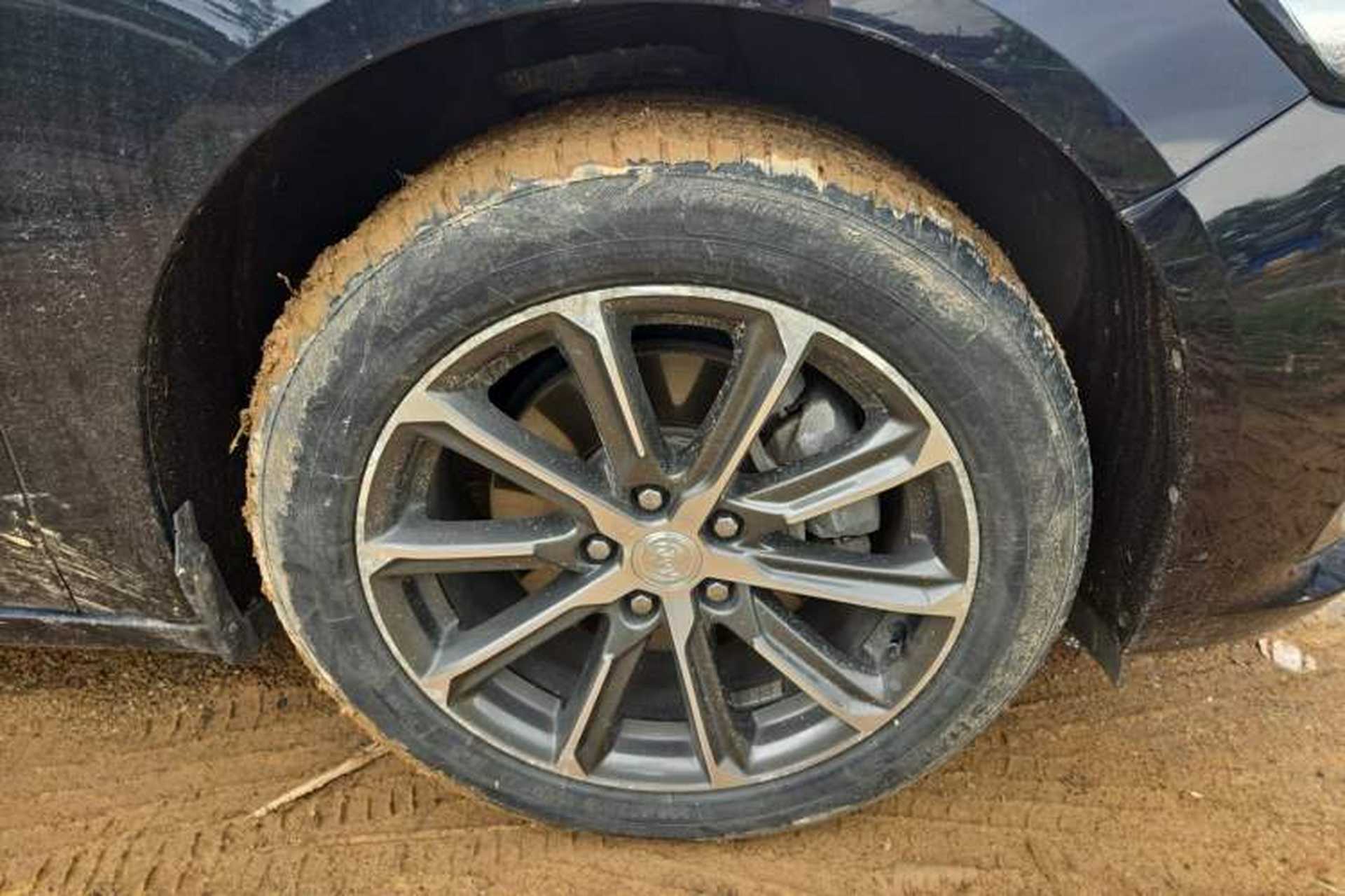 Used Buick LaCrosse 2020 652T Luxury Version Right Front Wheel Hub