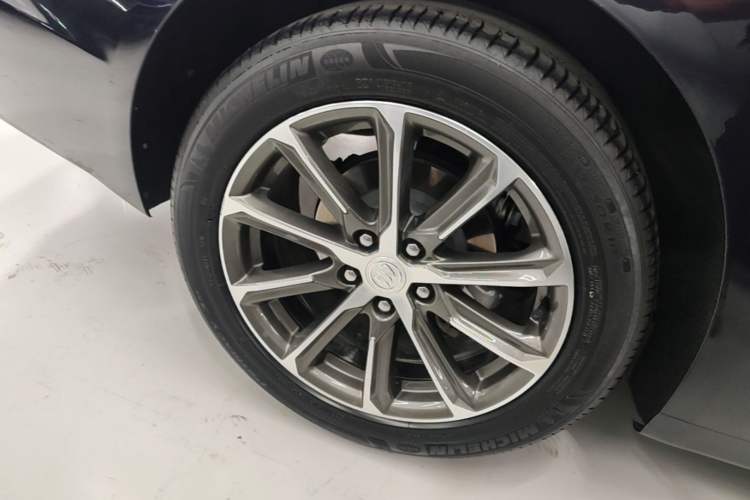 Used Buick LaCrosse 2020 652T Luxury Version Right Rear Wheel Hub