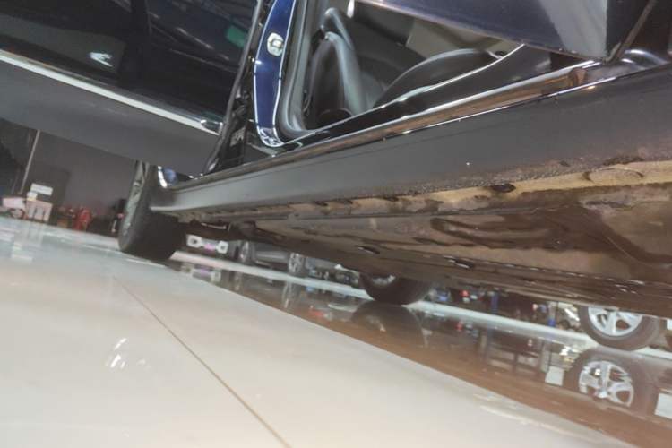 Used Buick LaCrosse 2020 652T Luxury Version Right Side Sill