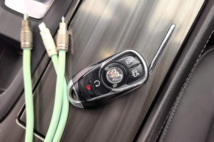 Used Buick LaCrosse 2020 652T Luxury Version Vehicle Key