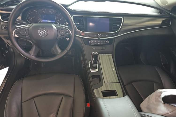 Used Buick LaCrosse 2020 652T Luxury Version Center Console