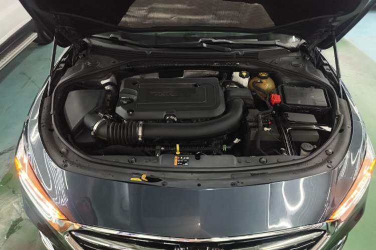 Used Buick LaCrosse 2020 652T Prestige Edition Engine Bay