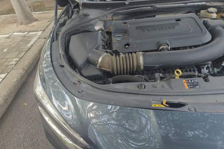 Used Buick LaCrosse 2020 652T Luxury Version Engine Bay Right