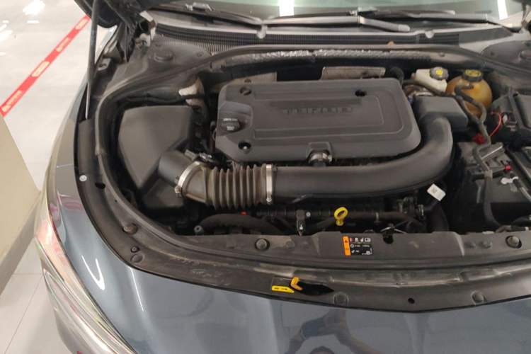 Used Buick LaCrosse 2020 652T Luxury Version Engine Bay Right