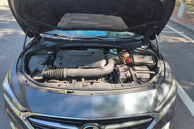 Used Buick LaCrosse 2020 652T Luxury Version Engine Bay