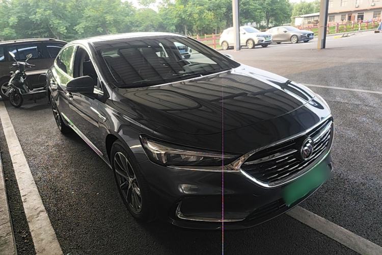 Used Buick LaCrosse 2020 652T Luxury Version Front Right 45 Deg