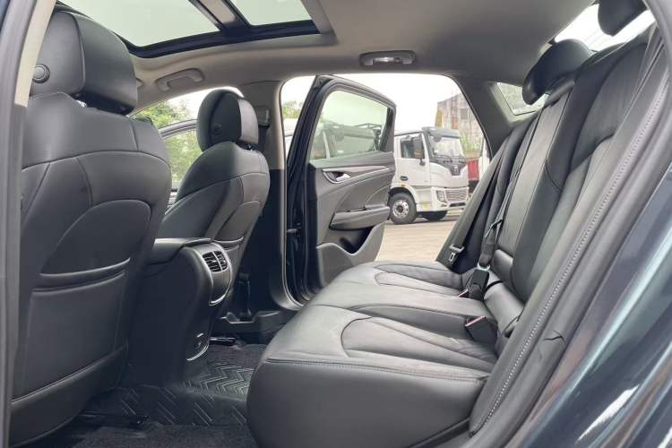 Used Buick LaCrosse 2020 652T Luxury Version Interior 4