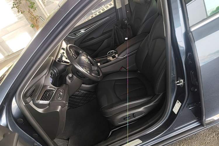 Used Buick LaCrosse 2020 652T Luxury Version Left Front Seat