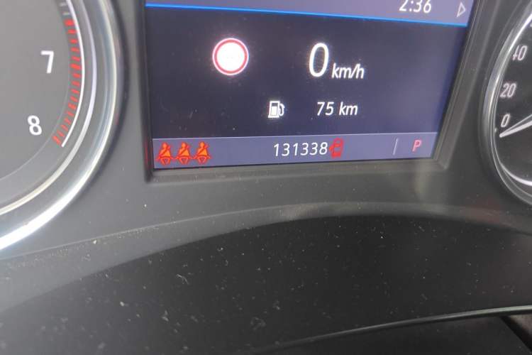 Used Buick LaCrosse 2020 652T Luxury Version Odometer Close Up