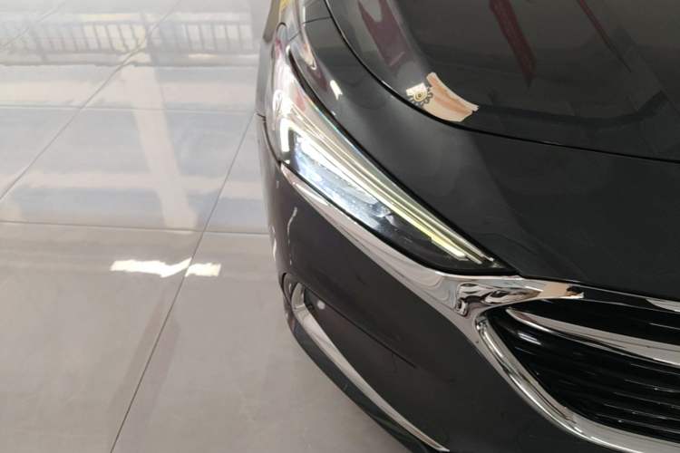 Used Buick LaCrosse 2020 652T Luxury Version Right Front Headlight