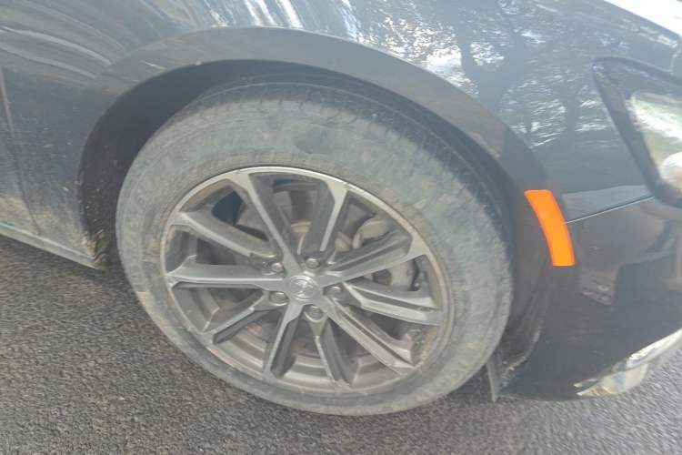 Used Buick LaCrosse 2020 652T Luxury Version Right Front Wheel Hub