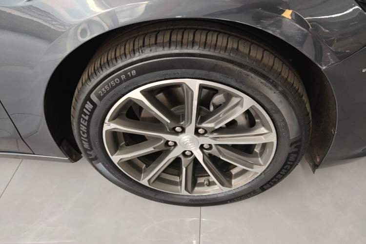 Used Buick LaCrosse 2020 652T Luxury Version Right Front Wheel Hub