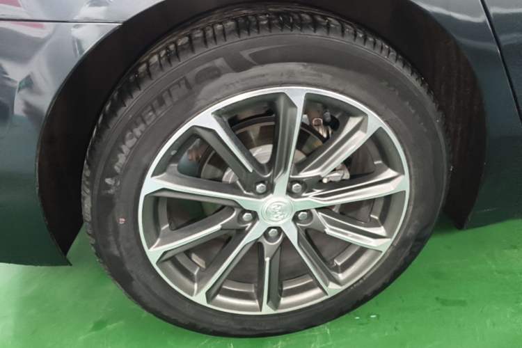 Used Buick LaCrosse 2020 652T Prestige Edition Right Rear Wheel Hub