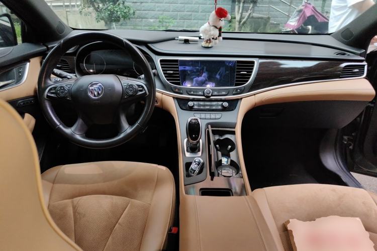 Used Buick LaCrosse 2020 652T Prestige Edition Center Console