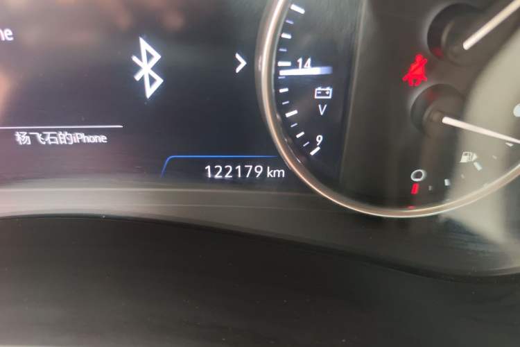 Used Buick LaCrosse 2020 Avenir Avia Flagship Model Odometer Close Up