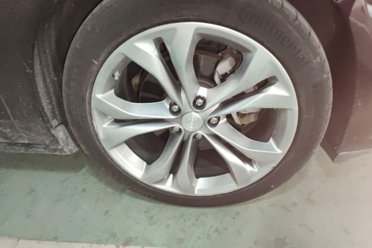 Used Buick LaCrosse 2020 Avenir Avia Flagship Model Right Front Wheel Hub