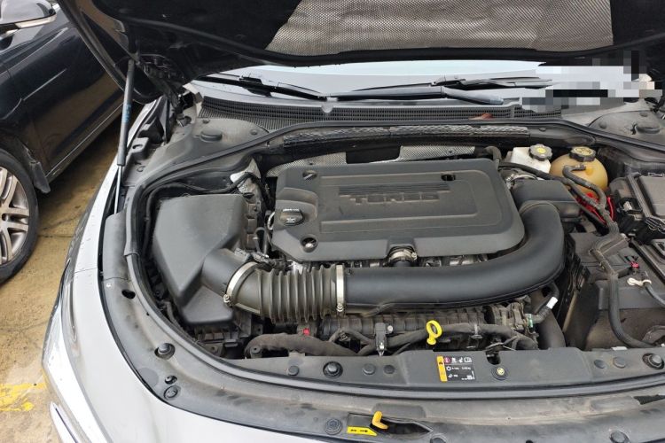 Used Buick LaCrosse 2020 652T Luxury Version Engine Bay Right