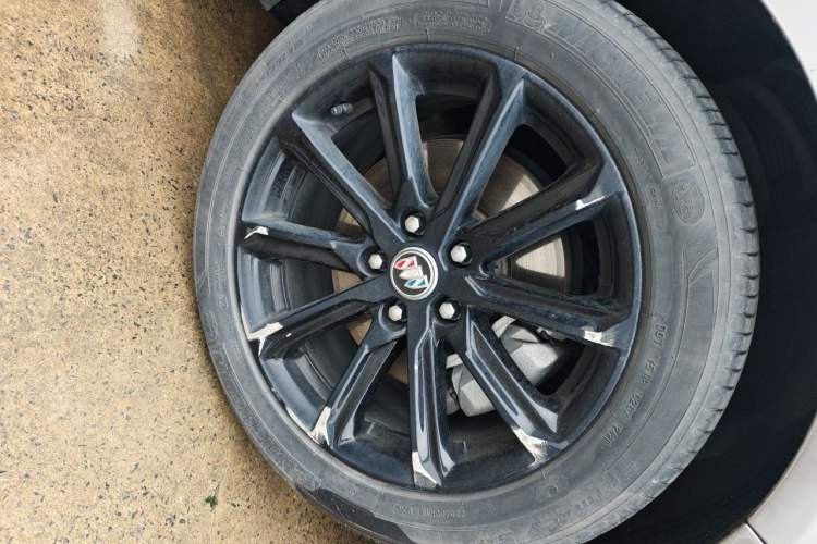 Used Buick LaCrosse 2020 652T Luxury Version Right Front Wheel Hub