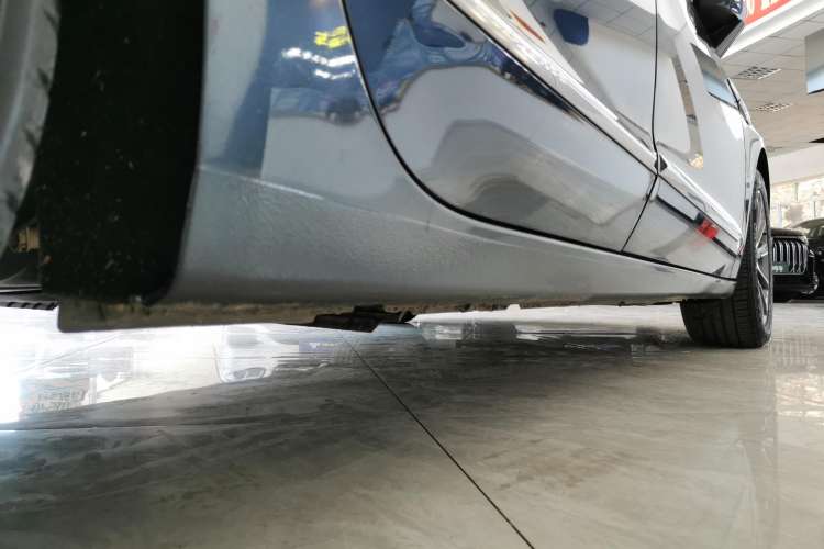 Used Buick LaCrosse 2020 652T Luxury Version Right Side Sill