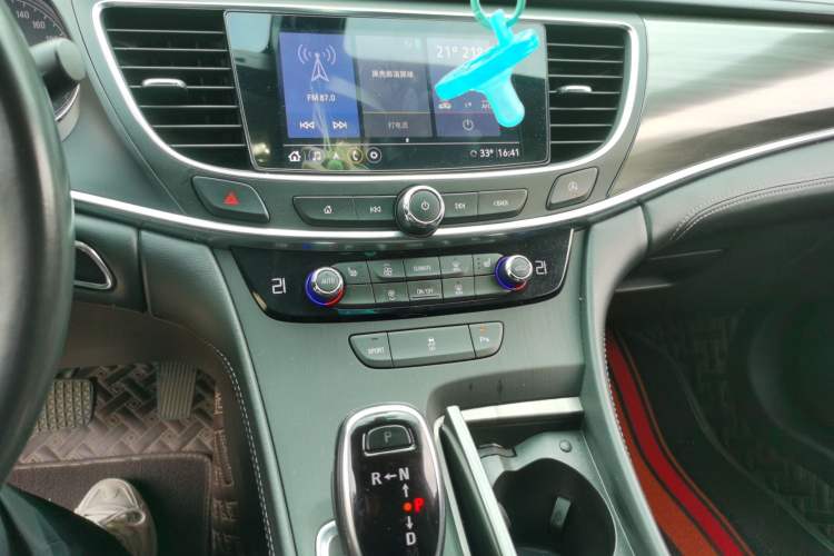 Used Buick LaCrosse 2021 652T Luxury Model Audio And AC Panel