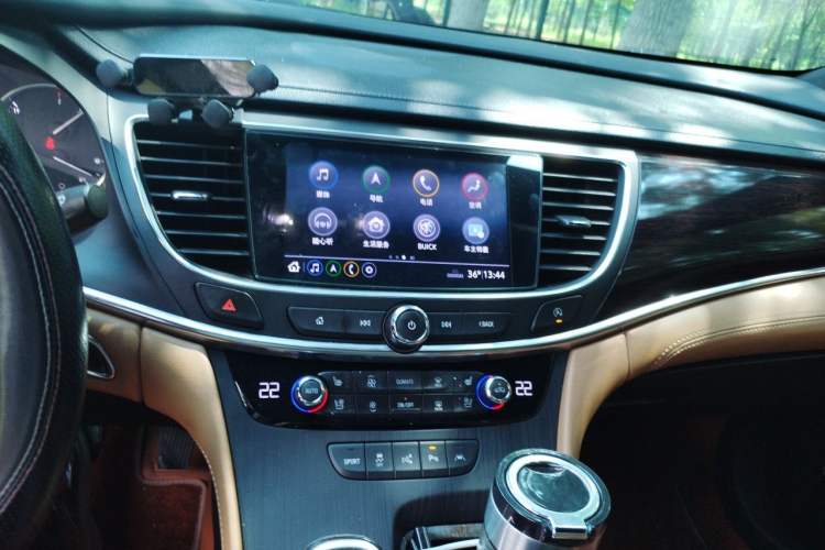 Used Buick LaCrosse 2021 652T Premium Edition Audio And AC Panel