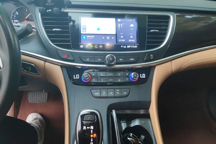 Used Buick LaCrosse 2021 652T Premium Edition Audio And AC Panel