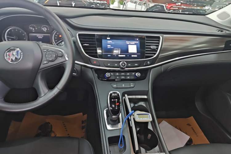 Used Buick LaCrosse 2021 652T Luxury Model Audio And AC Panel